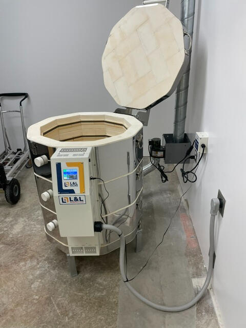Solo Kiln open